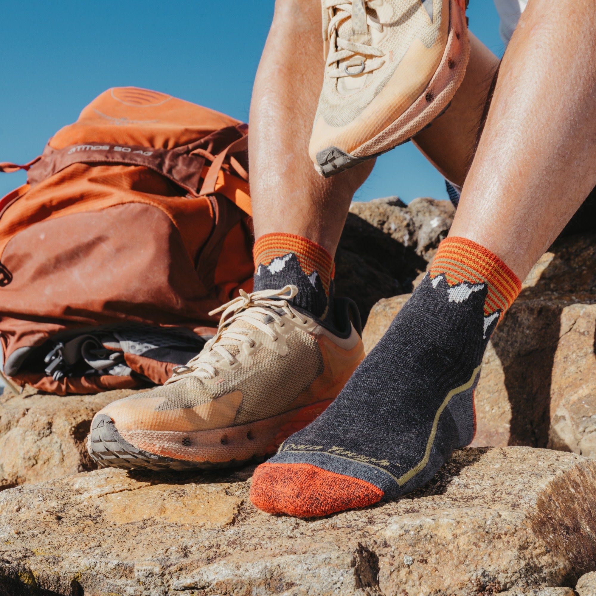 Men's Hiker Quarter Midweight Hiking Socks