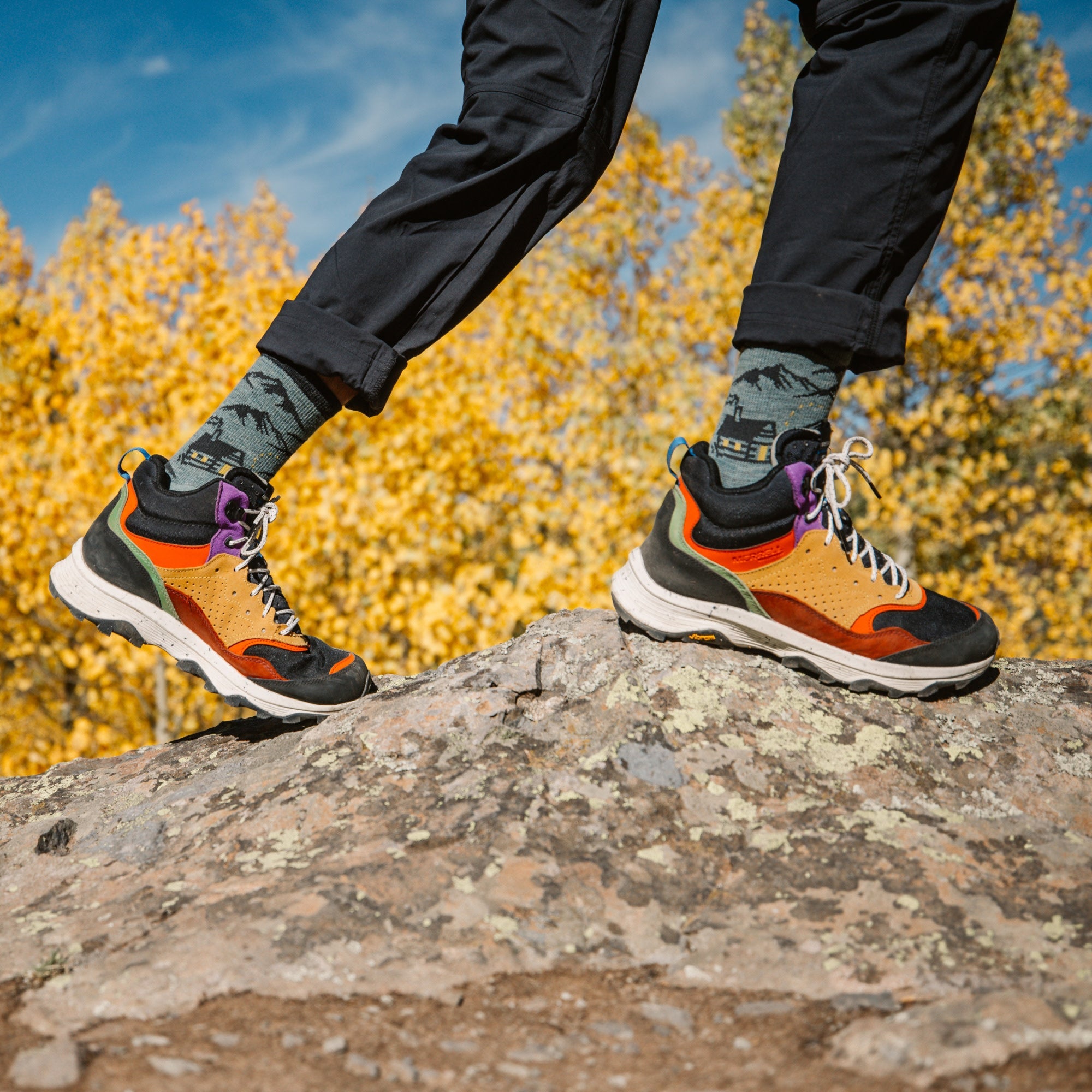 Men's Hike Hike Hut Micro Crew Midweight Hiking Socks-Last Chance