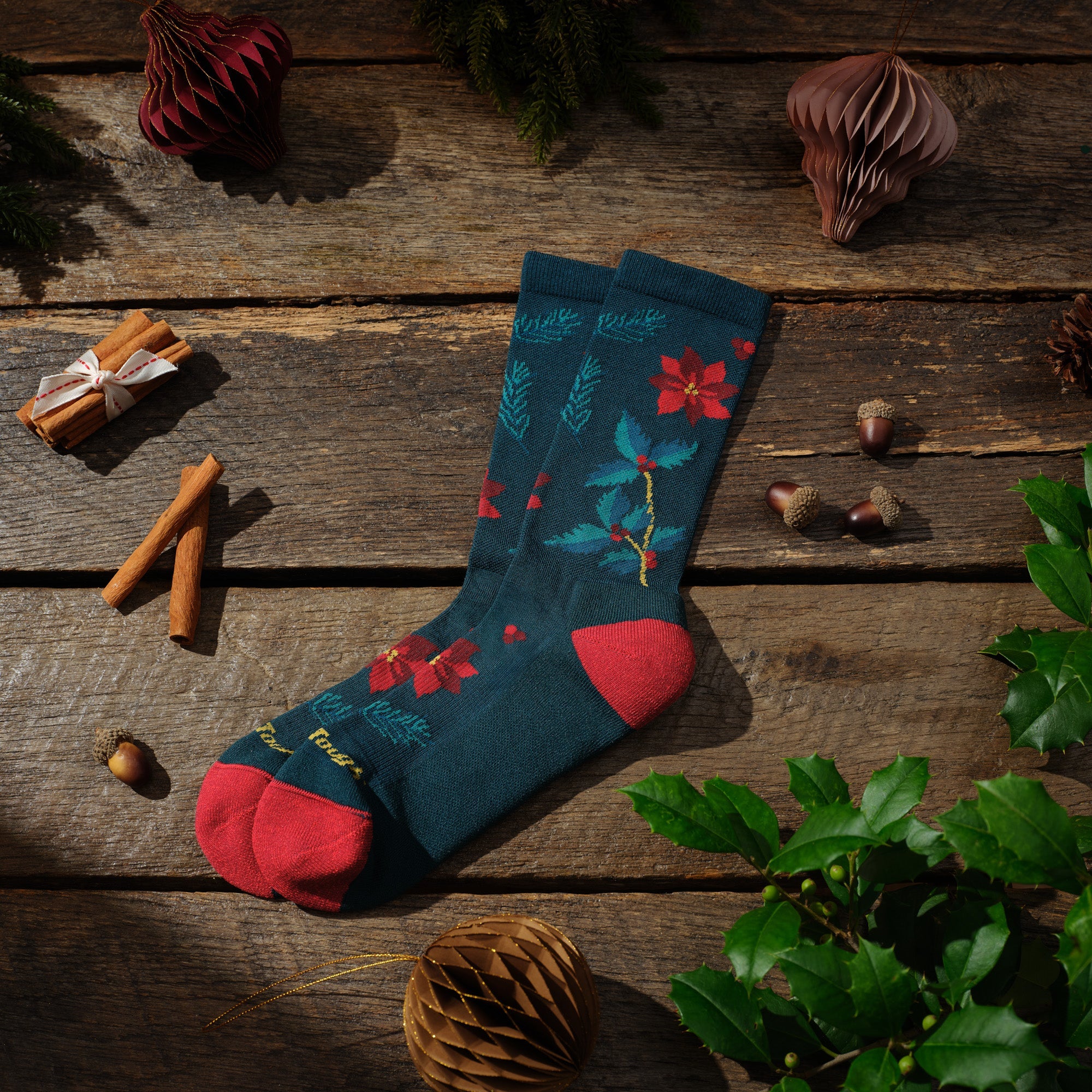 Women's Mistle-Toe Crew Lightweight Lifestyle Socks